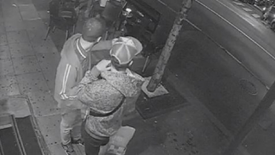 Azilanti kradu torbicu