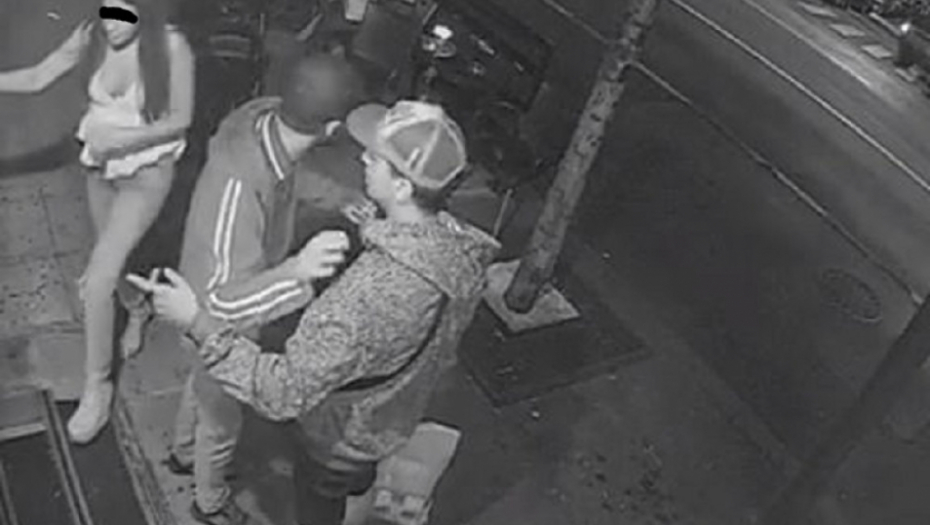 Azilanti kradu torbicu