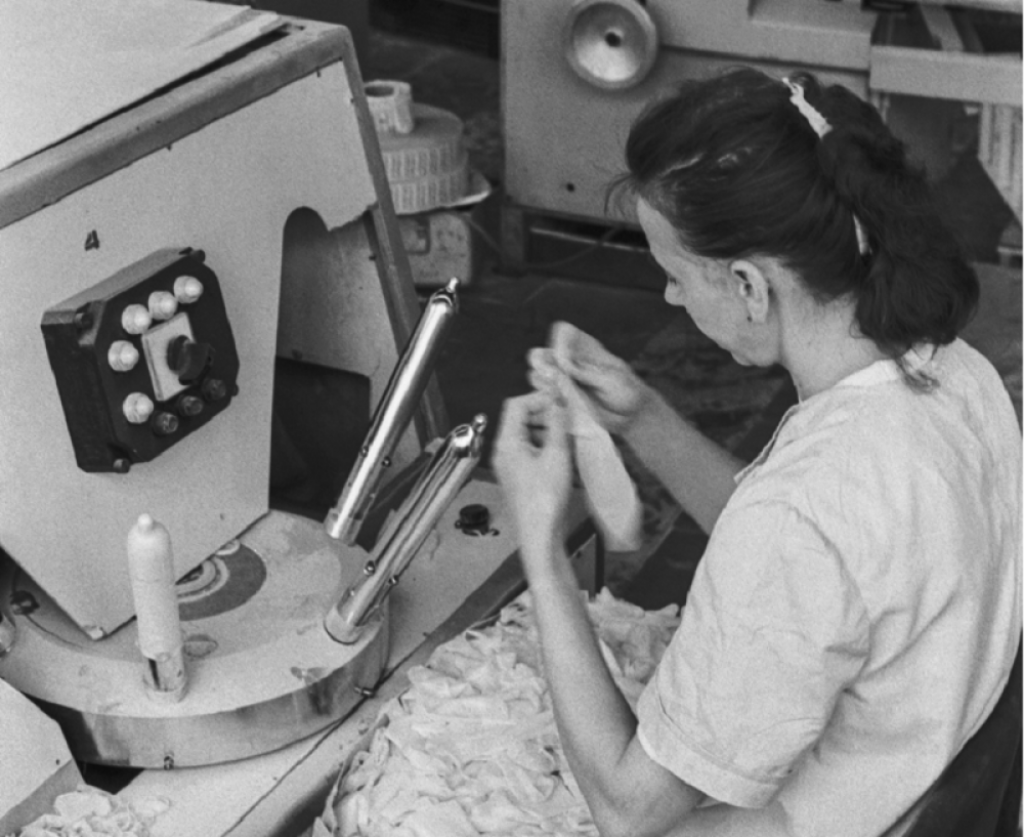 Radnica u pogonu proizvodnje