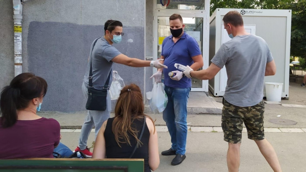 Sns aktivsti obi&scaron;li Kovid ambulante