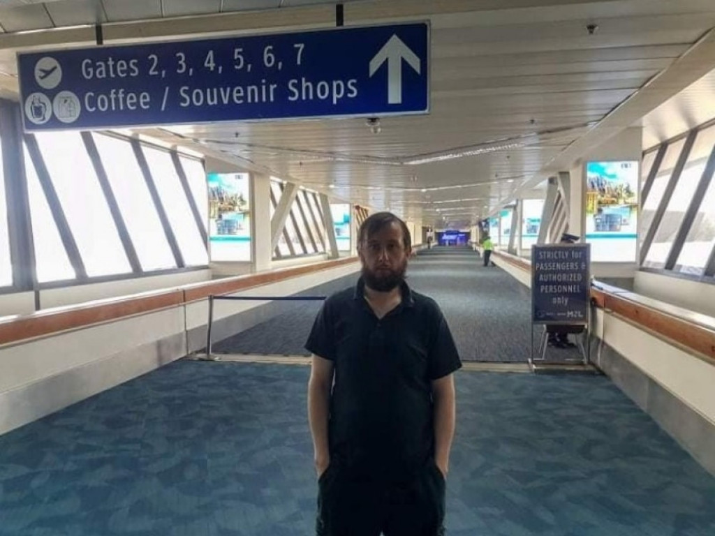 Roman Trofimov, zarobljenik na aerodromu