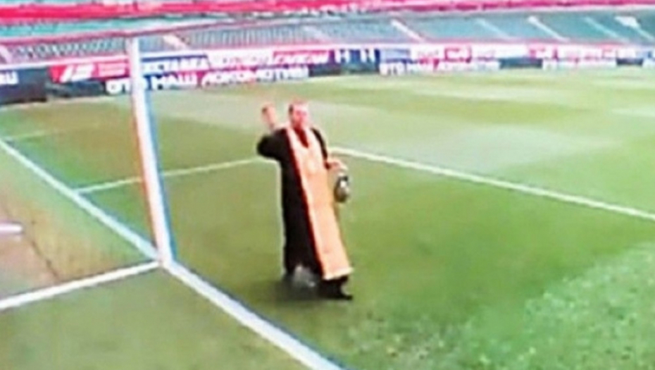 Lokomotiva sveštenik