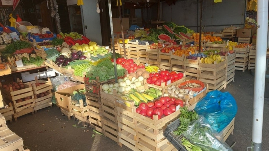 Pijaca, tezga, voće, povrće