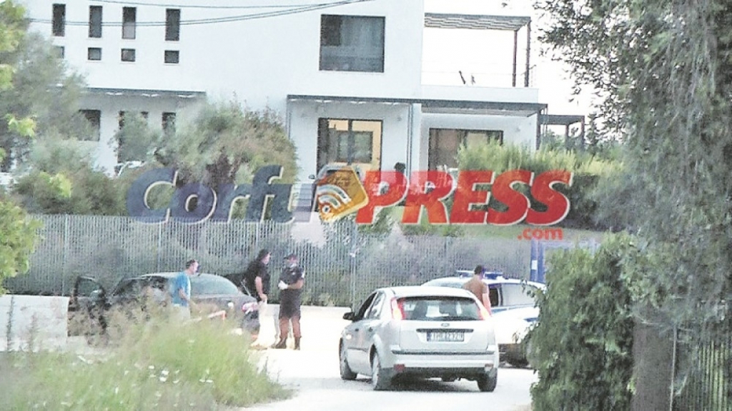 Uviđaj ispred vile gde su ubijeni Kožar i Hadžić