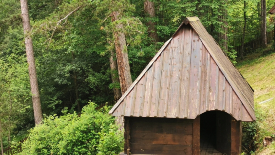 Zlatiborska crkva  u selu Jablanica