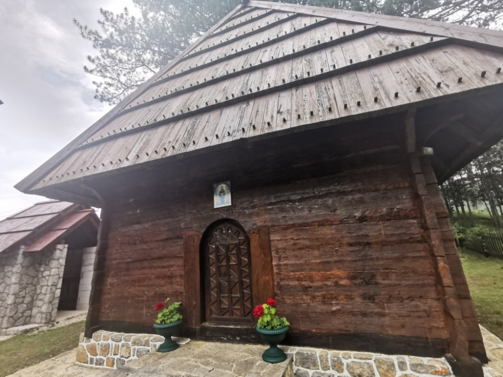 Zlatiborska crkva u selu Jablanica