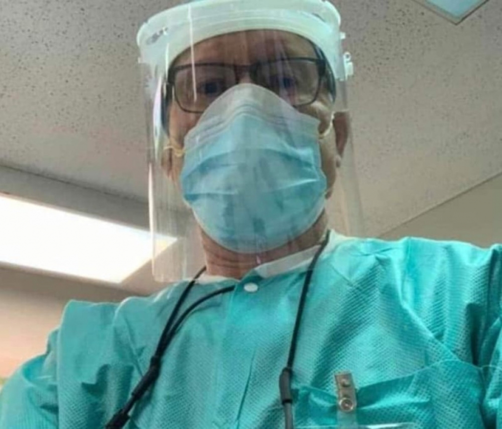 doktor sa slikom Bred Pita