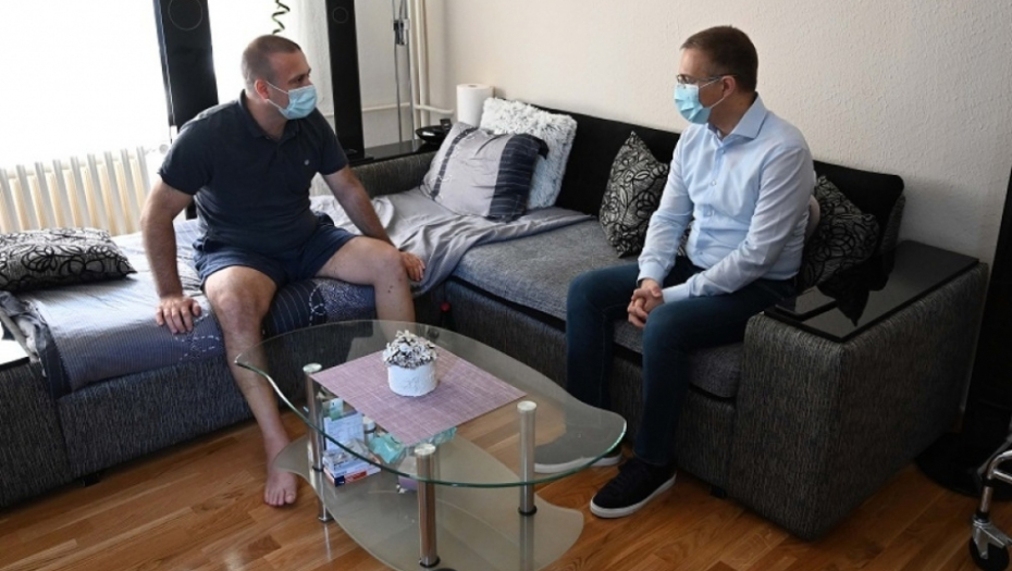 Nebojša Stefanović u poseti