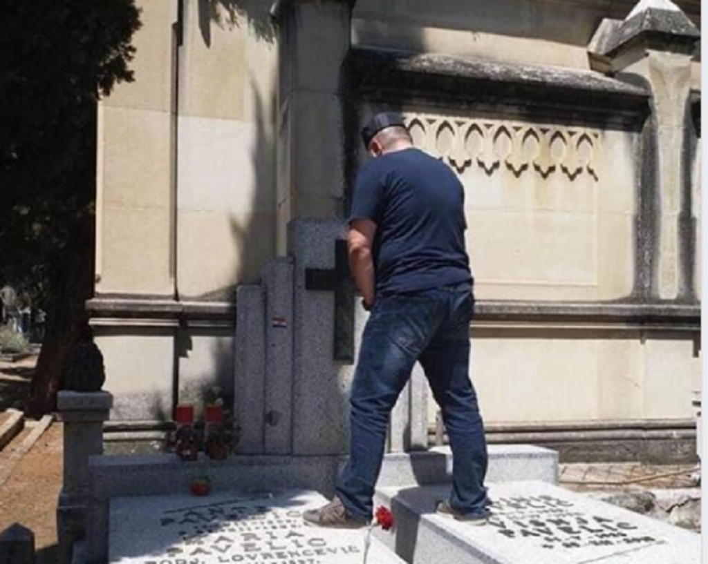 Uriniranje na spomeniku Ante Pavelića