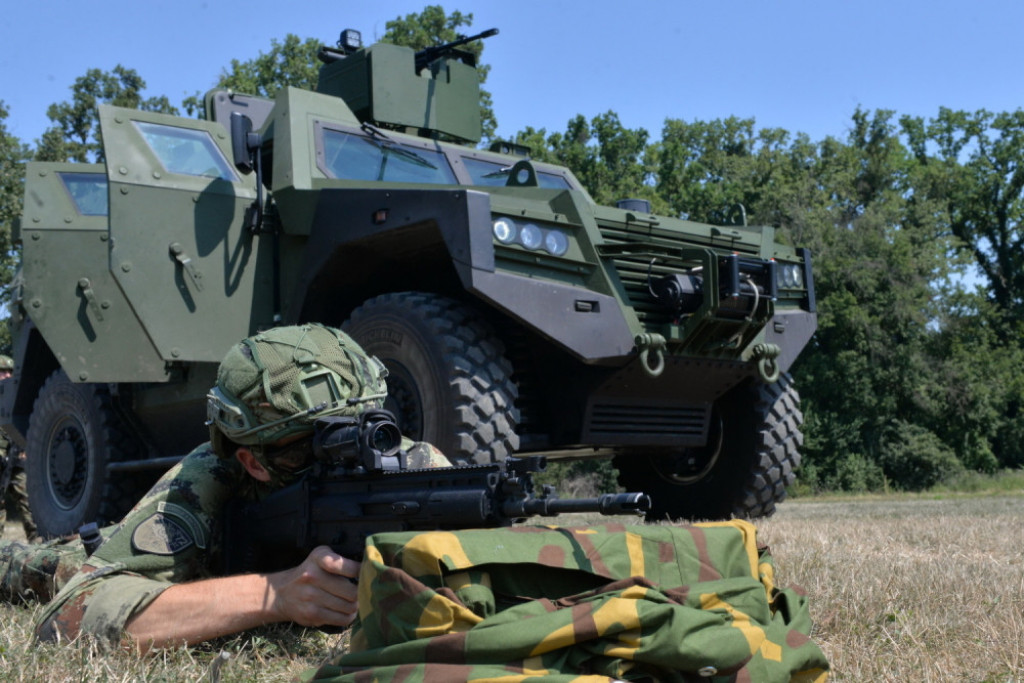 Aleksandar Vulin; Vojska Srbije