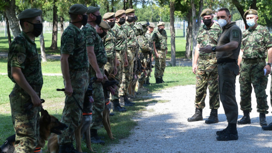 Aleksandar Vulin ; Vojska Srbije