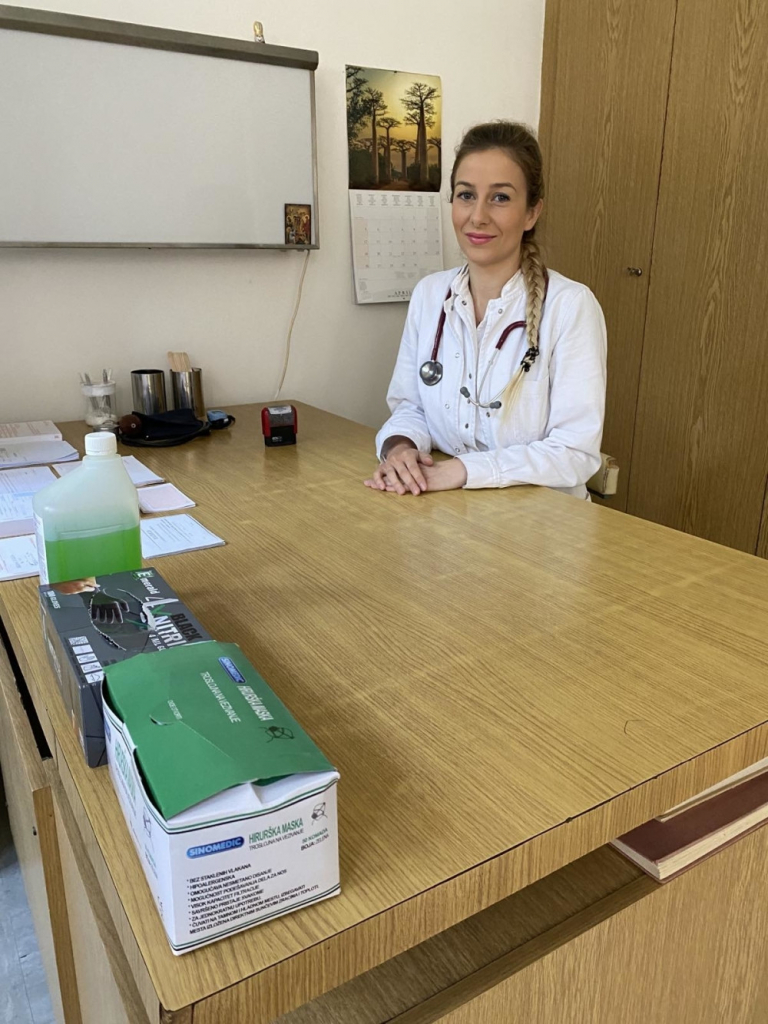 Poručnik Milica Stojković na radnom mestu