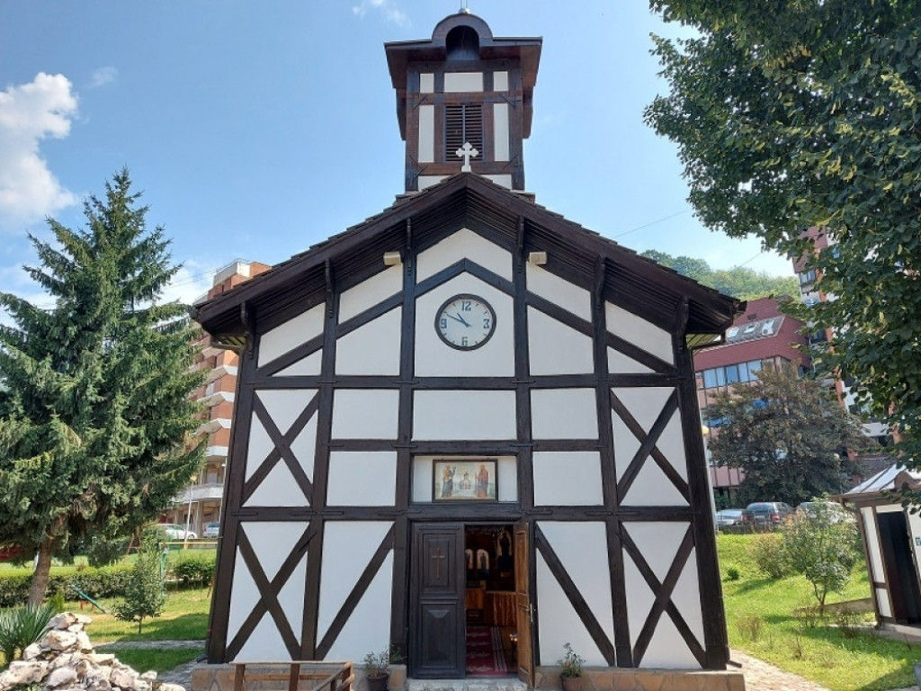 Majdanpek crkva