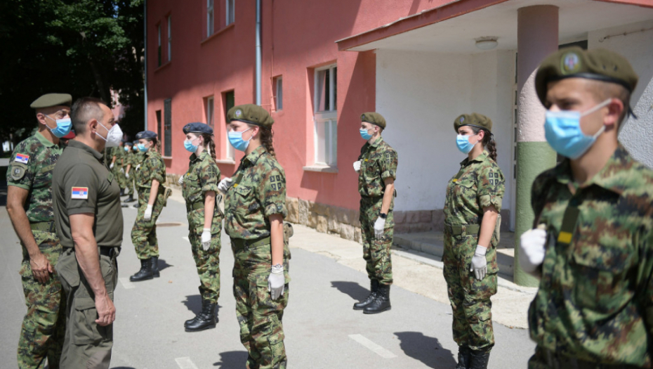 Aleksandar Vulin, Vojska Srbije,  Vojnik, Vojnici