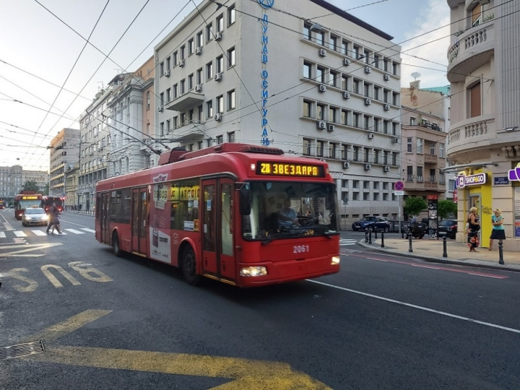 gradski prevoz gsp trola autobus