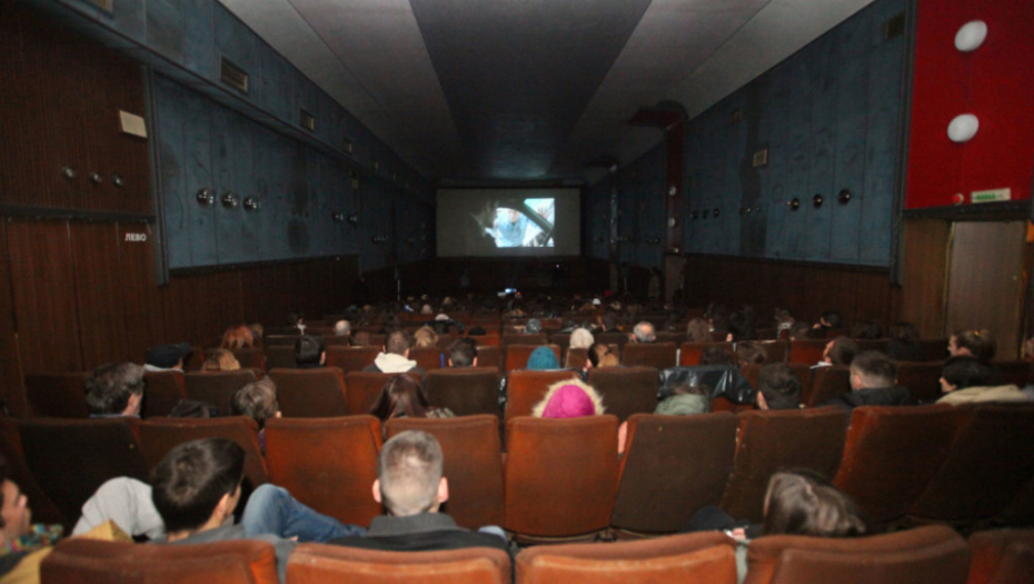 Publika će biti pod maskama