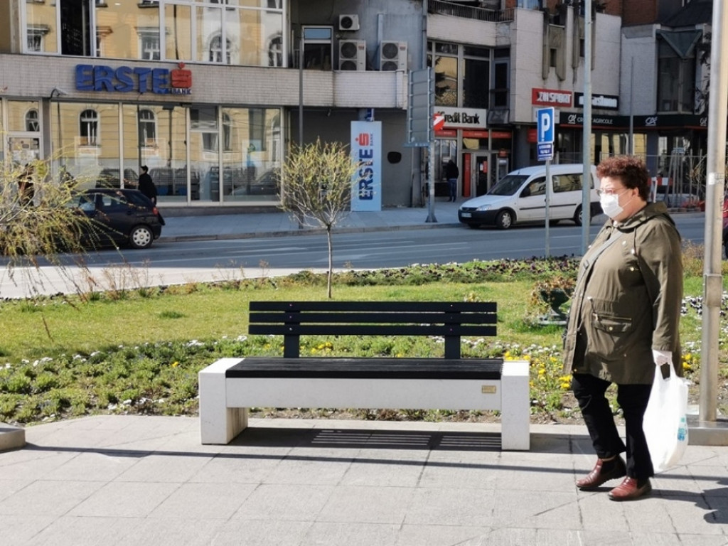 Korona, maske, stariji ljudi