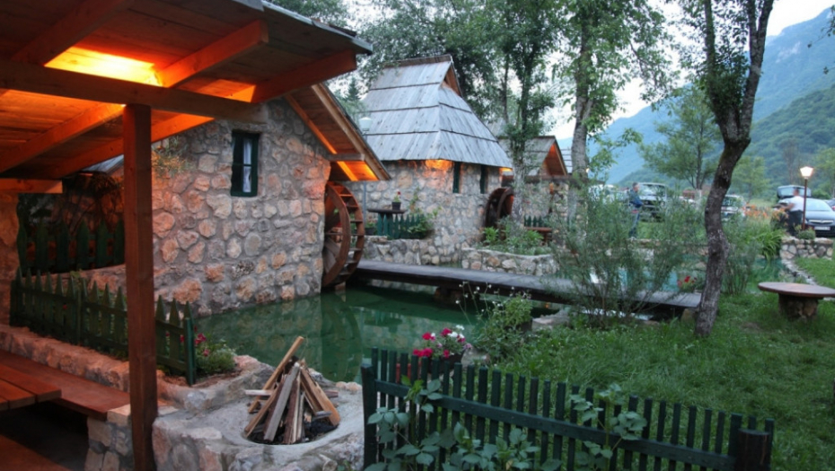 Priroda,selo, etno kuća, 