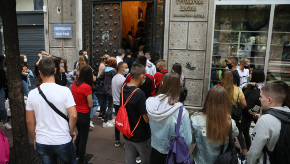 Đaci, škola, prvi septembar