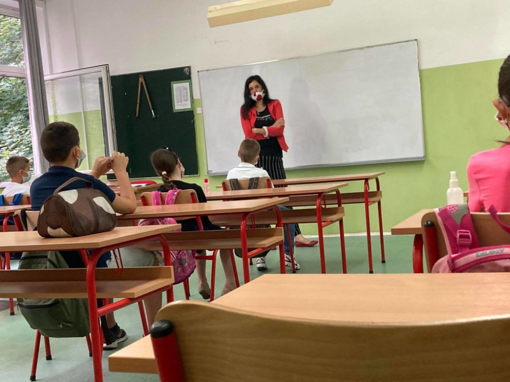 Đaci, škola, korona