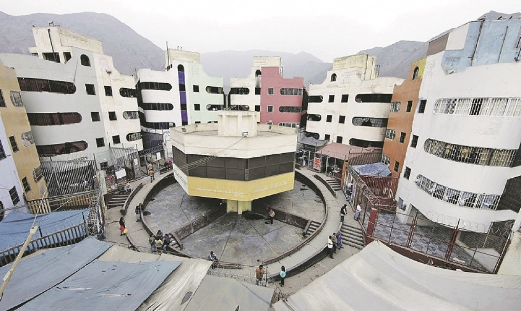 Zatvor Migel Kastro Kastro u Peruu