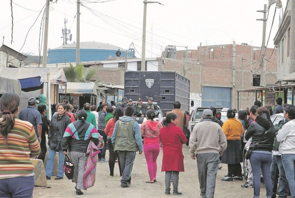 Zatvor Migel Kastro Kastro u Peruu, prilikom posete
