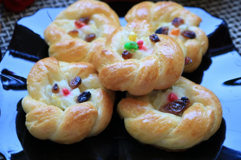 Slatko punjeno pecivo