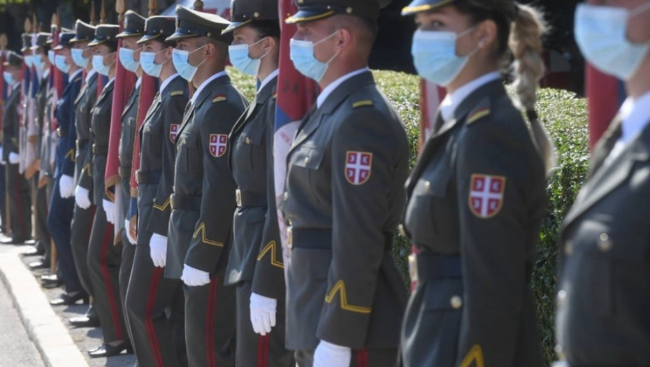 Aleksandar Vučić i vojska