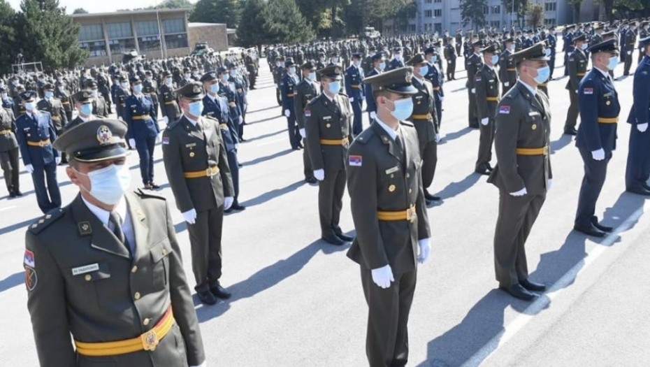 Aleksandar Vučić i vojska
