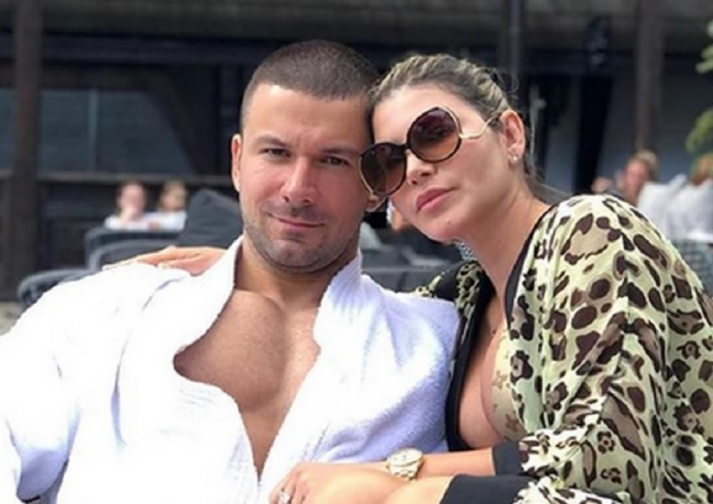 Strahinja Stojanović, Sonja Suarez Gomez