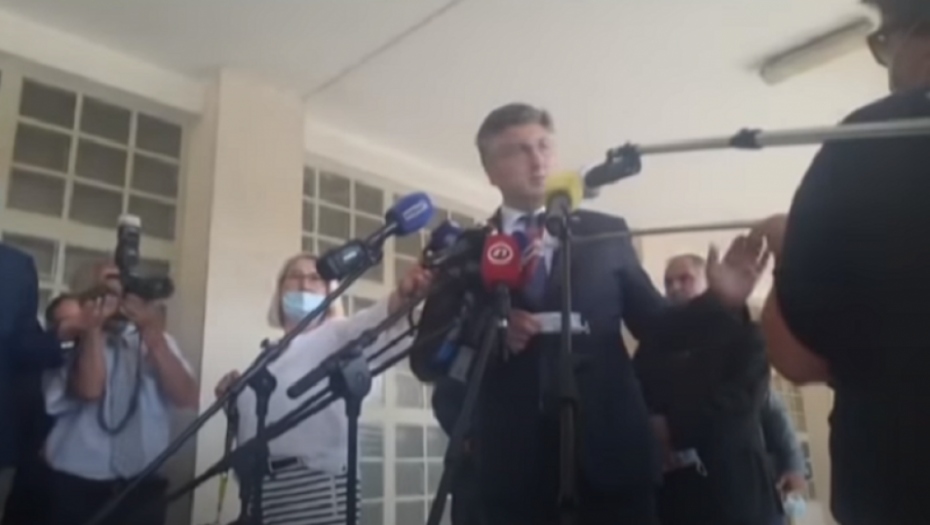 Plenković izbija telefon