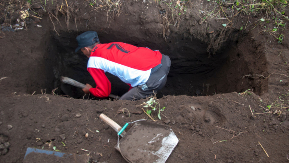 Korona, grob, grobar