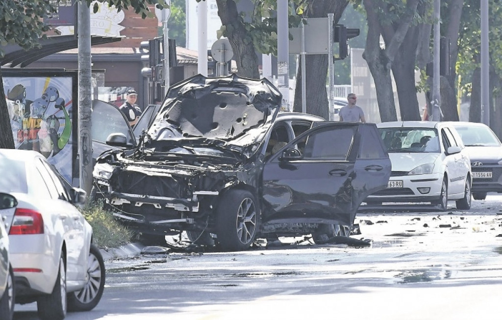 Pod džip Strahinje Stojanovića postavljen je eksploziv
