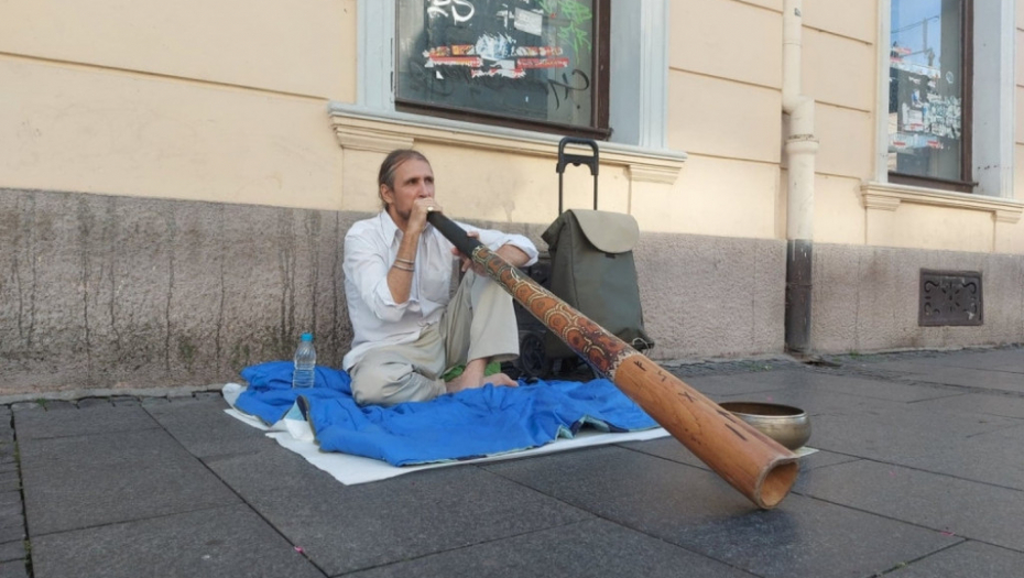 Ulični svirač Dražen