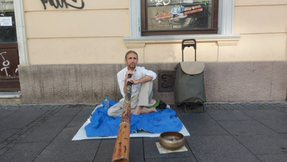 Ulični svirač Dražen