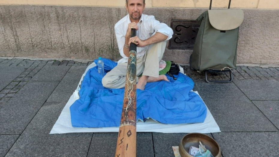 Ulični svirač Dražen