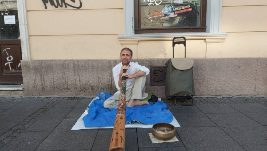 Ulični svirač Dražen