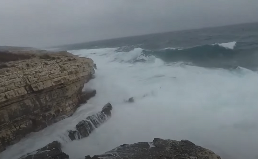 Bura na moru u Hrvatskoj