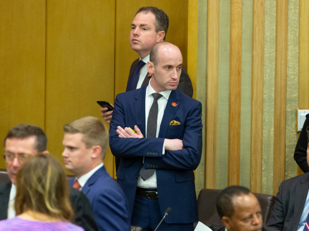 Stiven Miler, Stephen Miller