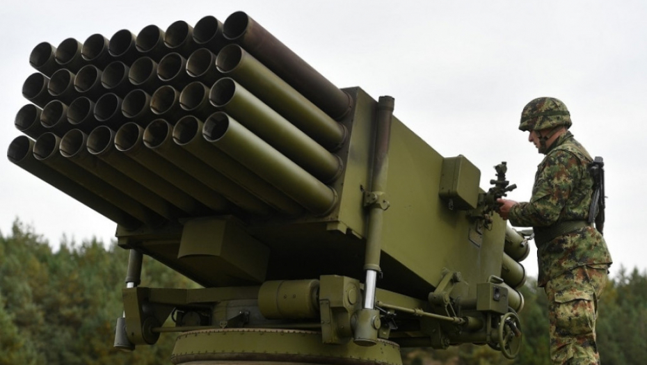 Vojna vežba na Pešteru