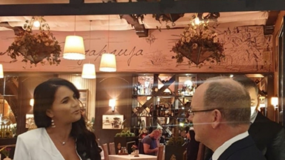 Albert od Monaka i prelepa crnka