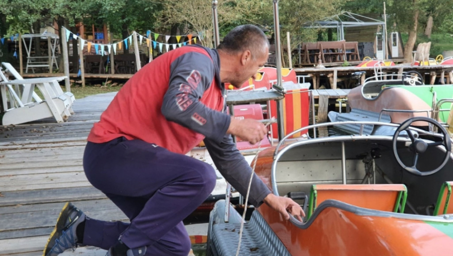 Muhamed Dedić/Lake house - Plivsko jezero