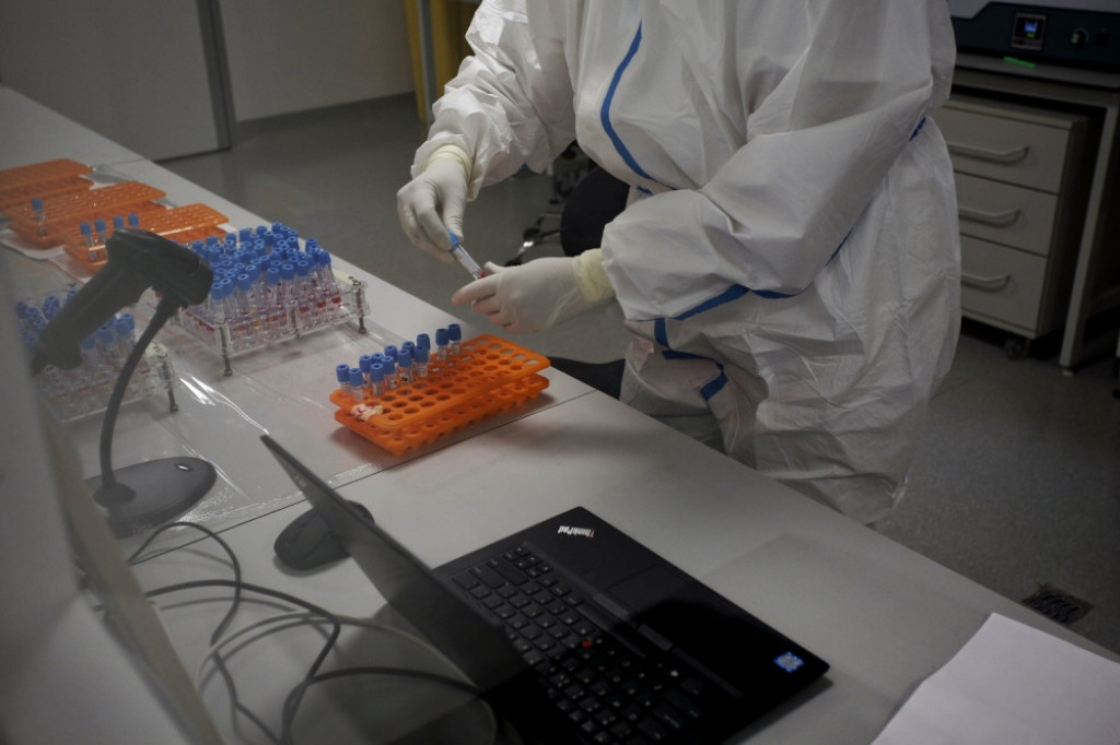 Vatreno oko, korona, test