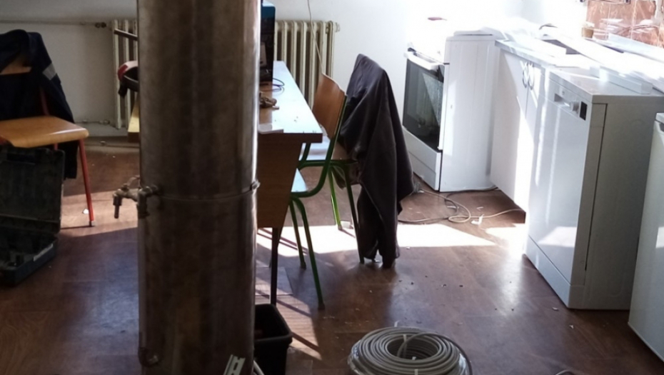 Srednja škola u Topoli