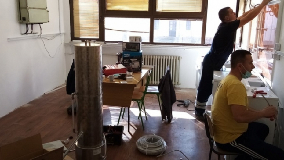 Srednja škola u Topoli