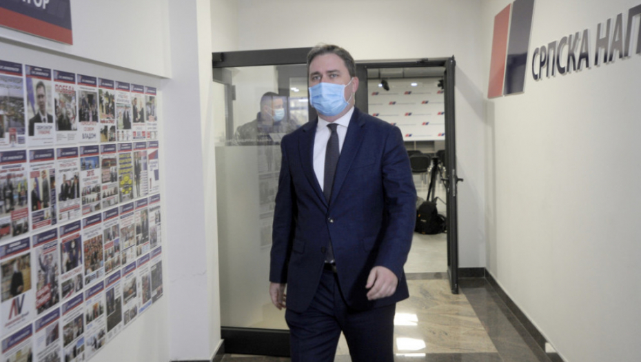 Dolazak članova SNS