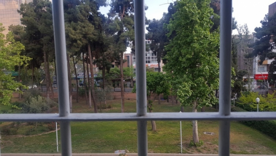 Američka ambasada u Teheranu, Iran