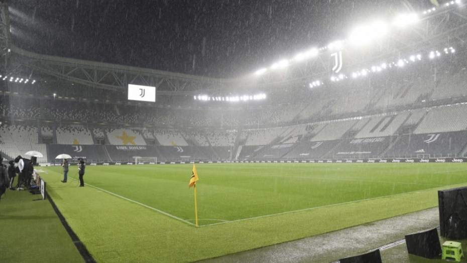 stadion, Italija, kiša