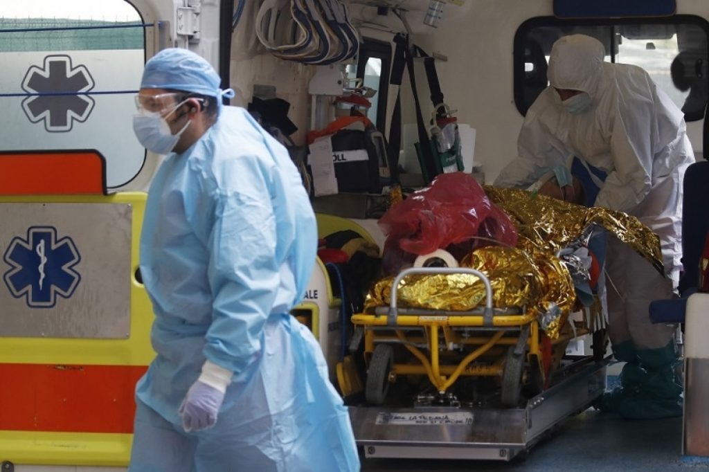 kovir korona zaštita maske zaštitna odela bolnica