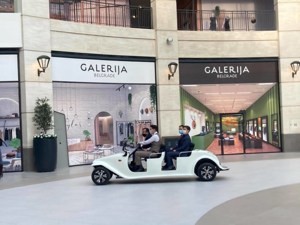 Ana Brnabić i Sini&scaron;a Mali